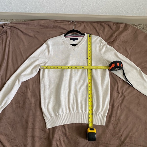 Tommy Hilfiger Mens Sweater in Cream Color.  Size Large.  EUC - Picture 10 of 10